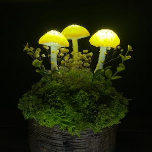 Yellow Mushroom Night Light Accent Table Lamp,Unique Christmas Gift, Mushroom Desk Lamp, Decorative Lighting