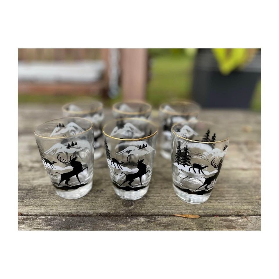 Jolly 11.5 oz Romantic Water Glasses,Elegant Gold Rimmed Glass Cups，  Premium Drinking Glasses Tumblers, Vintage Glassware for Juice, Beverages,  Beer