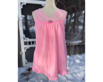 Robe de nuit babydoll rose fabriquée au Canada vintage des années 50, en mousseline de soie, volants Sz S