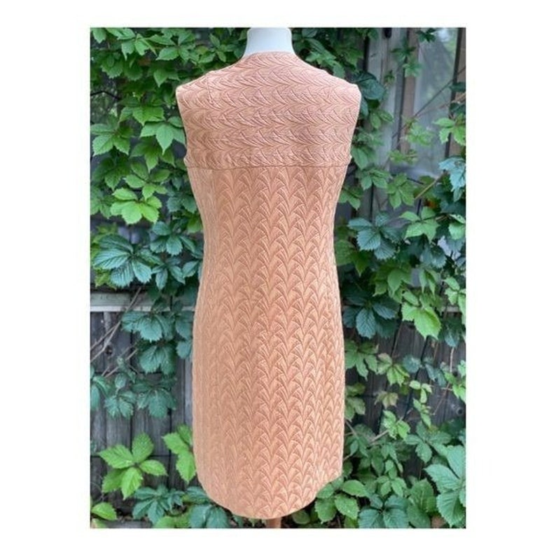 Early 1960's Gino Charles for Malcom Starr Shift Dress Peach Sleeveless Mod image 7