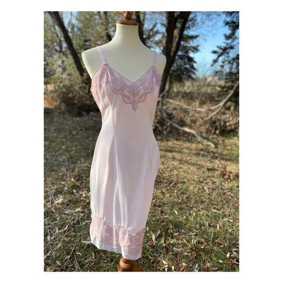 Vintage Full Slip DORSAY 50’s 60s Pink Mauve Lace