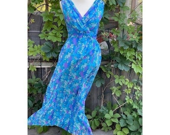 1970s Blue Floral Maxi Dress Union Made Nylon Sz 15/16