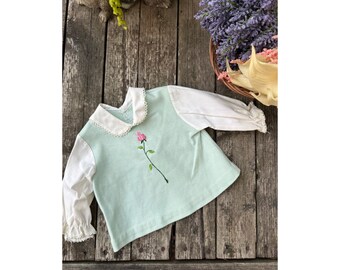 Chemise VTG Années 50 à col menthe Manches blanches contrastées Poignets à volants Broderie Peter Pan Rose 6-12 mois