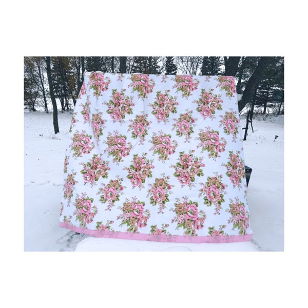 80s Esmond Pink Floral Blanket Bedspread Pink Satin Trim Shabby Chic Cottagecore 84.5x70.5"