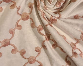 Retales de tela de diseño - Fabricut "Morisette" 03 Rose - Enrejado, volutas, bordado - Blanco, rosa, rubor