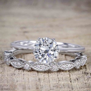 Vintage Design 1.25 Carat 6mm Round Cut Moissanite Diamond Engagement Ring Bridal Set in 10k White Gold
