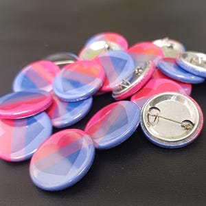 Biromantic pride pin