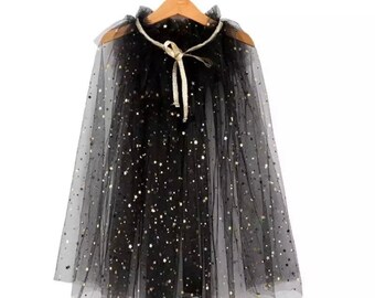 Uhnice Princess Sequin Tulle Cape Cloak for Girls Costume Dress Up Play with Accessories Uhnice Princess Sequin Tulle Cape Cloak for Girls Costume Dress Up Play with Accessories