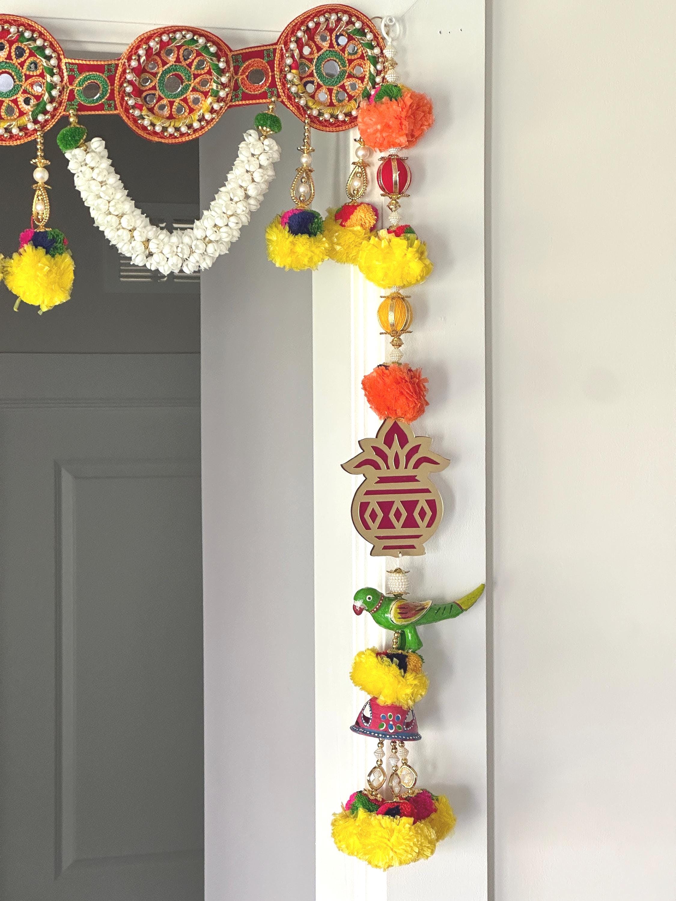 Sorcière Suspendue Animée 119cm – Yeux Lumineux – Déco Halloween