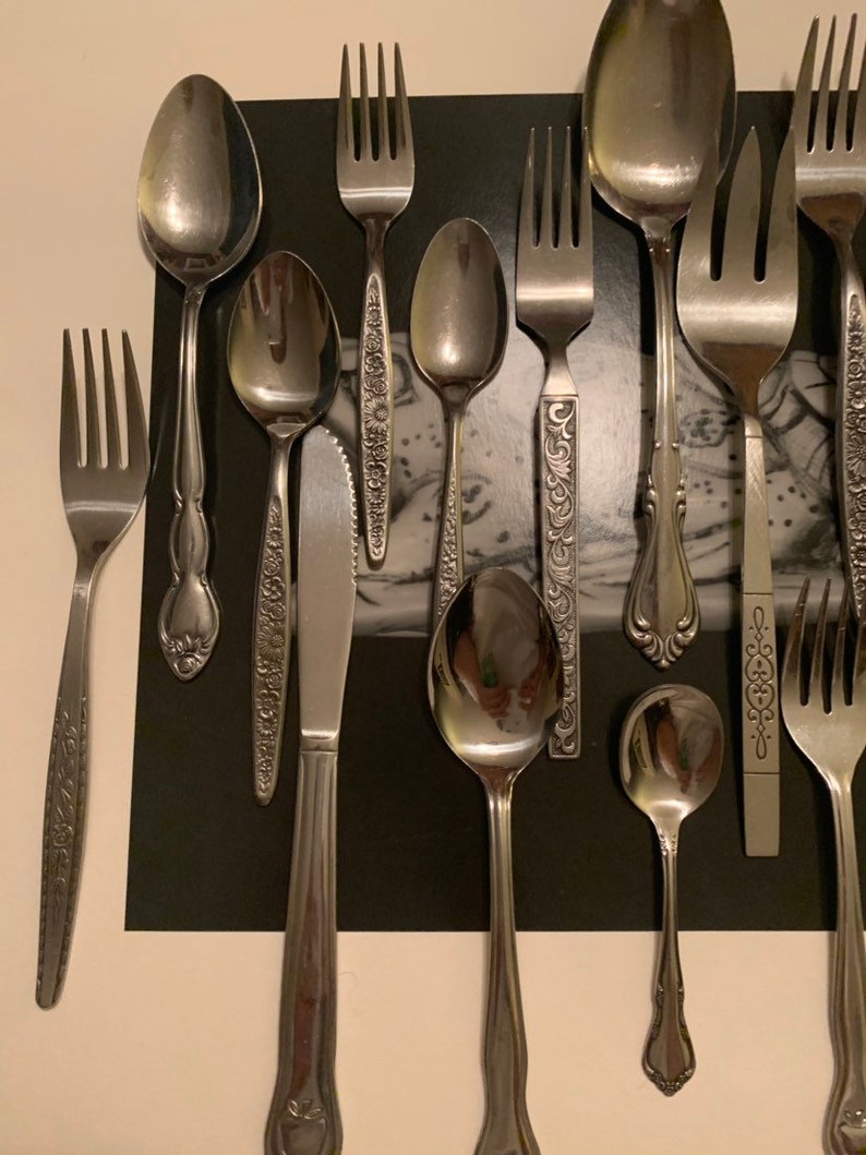 Lovely 19 piece vintage flatware