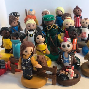 Escultura de personaje en miniatura totalmente personalizada: recuerdo de caricatura personalizado, ficha de juego de mesa/meeple o minifigura
