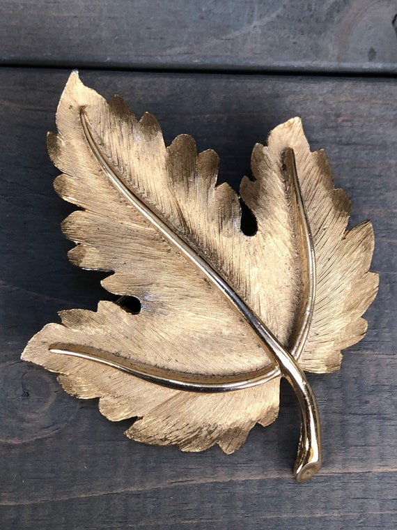 Vintage Signed Crown Trifari Brooch Gold tone Textured Leaf Brooch Vintage Trifari Brooch pin Gold Leaf Brooch Etsy