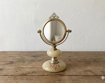 Lustro do makijażu w stylu retro barokowym, obrotowe, z onyksu i motywem kwiatowym, na toaletkę lub stolik nocny.