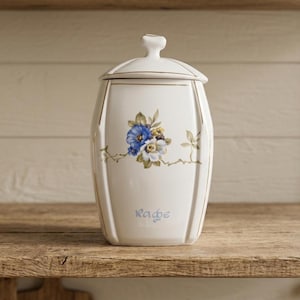 Vintage vit porslinskaffebehållare med lock, blå blommor retro köksburk, rustik te-, socker- och saltburk, bänkbehållare