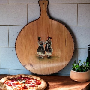 Vintage cutting board wooden, large round Hand painted cutting board, Antique bread board, large old cutting board, big round wooden tray
