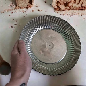 Vintage Metal cake form, Flat cake pan, grandmother Mold, pound cake, cake pan, pie form, flower cake pan, tin tableware, brownie pan