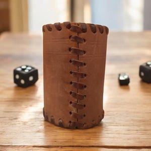 Vintage leather dice cup, brown dice rolling Cup, liars dice cup, square Leather dice shaker, Leather dices Cup, yahtzee, backgammon dice