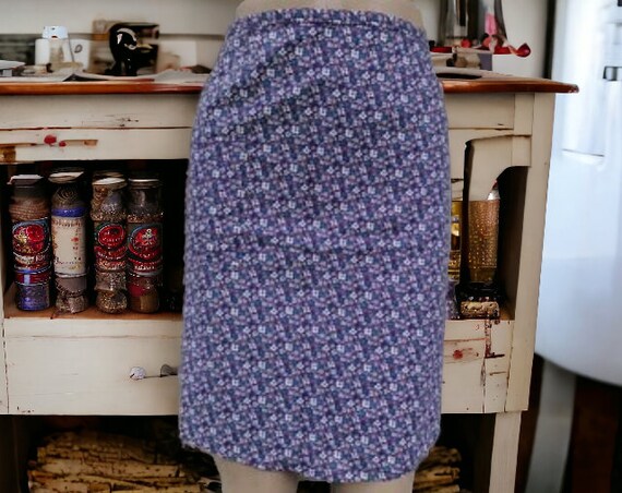 Cotton half apron, purple flowered apron, Retro waist apron, old fashioned apron, homesteading apron, farmhouse work apron, home maker apron