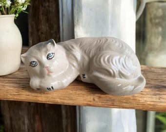Vintage Ceramic Cat Figurine: Beige Kitten Ornament, Blue Eyes