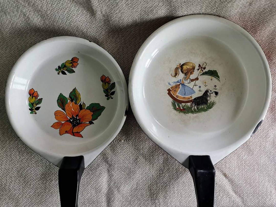 Vintage Small Oval Enamel Frying Pan With Colourful Bottom