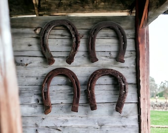 Rusty iron horseshoe, lucky horseshoe, iron anniversary, horseshoe Wall hanging decor, horseshoe gift, Rustic horseshoe, iron gift for Him