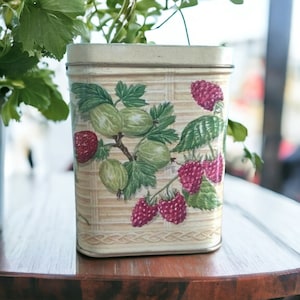 Vintage tin box with wildberries motif, Tea caddy, Tea canister, small tin, Coffee canister, spice box, seed box, tin recipe box, candy tin