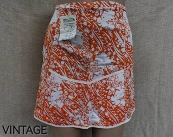 Orange half apron, white flowers apron, Retro waist apron, old fashioned apron, homesteading apron, farmhouse work apron, home maker apron