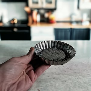 Vintage Metal Cupcake Molds: Set of 12 Mini Tart Tins