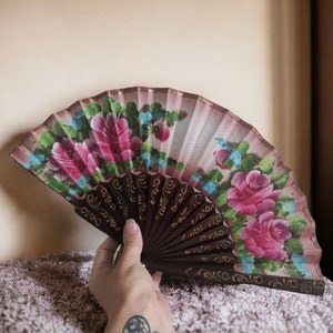 Vintage paper Hand painted Hand fan with pink flowers motif, Hand held fan, collapsable fan, paper Hand fan, folding Hand fan, floral fan