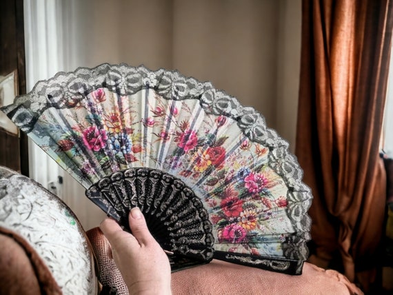 Vintage Black and beige Hand fan, fabric and lace… - image 1