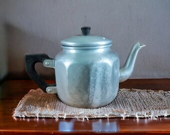 Aluminium teapot with plastic handle, stovetop gray kettle, Antique teapot, metal planter, Tea kettle, cowboy coffee pot, campfire cooking
