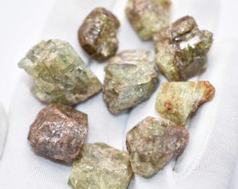 グリーンアパタイト【APATITE/燐灰石】カナダ トリーヒル 21g 120g グリーンアパタイト（方解石・角閃石入り） - トリーヒル