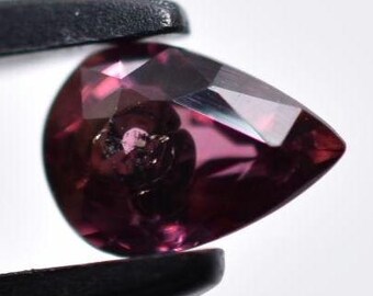 Unheated Pink Sapphire – 0.84ct Pear Cut Gemstone, Songea Tanzania