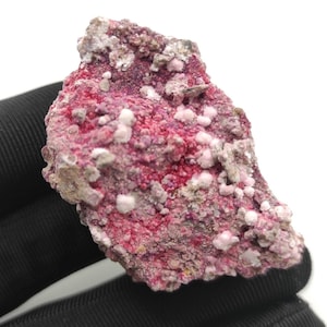 Minéral picropharmacolite rare 88 g - Spécimens de minéraux rares - Bou Azzer, Maroc - Minéraux d&#39;arséniate naturels - Pièce de collection en minéraux