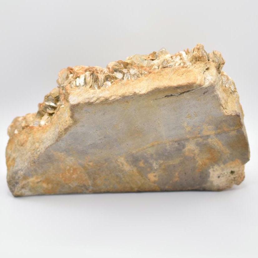 2.7 kg / 6ポンド アクアマリン鉱物標本（パキスタン・シガール産