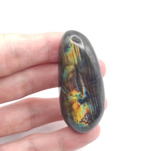 46g Piedra de palma de labradorita azul Pulido Labradorita amarilla Cristal Azul Flash Labradorita de Madagascar Espécimen de cristal natural