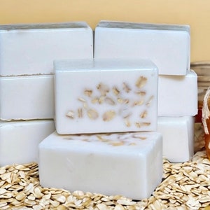 Goat Milk Soap Bar, Manuka Honey Soap, Self Care Gift, Natural Skin Care, Artisan Soap,  Natural Soap,  Self Care Gift, Exfoliating Soap