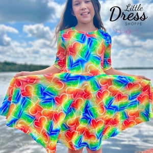 Vestido rodado Corações Elétricos, meninas, rodado, loja de vestidos, arco-íris, brilhante, bolsos, círculo completo, bolsos, infantil, dia dos namorados