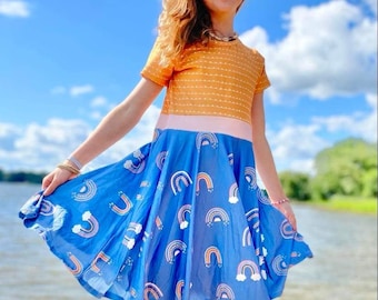 Mosterd en Rainbow Twirly Dress, herfst, meisjes, peuter, kinderen, volledige cirkelrok, Kronkel, regenboog, blauw, kapmouw, blauw