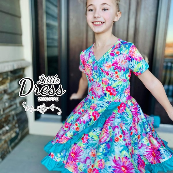 Vestido rodado floral estilo envelope, Páscoa, meninas, flor, bolsos, rodado, azul-petróleo, rosa, Little Dress Shoppe, infantil, bebê, primavera, jardim