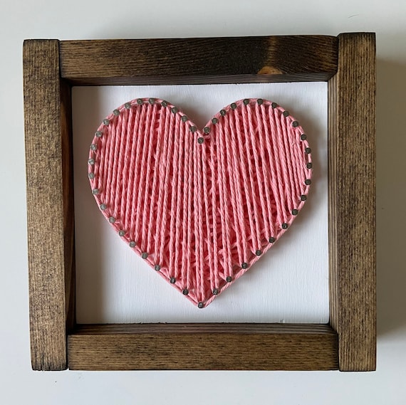 Arte con fili a forma di cuore incorniciata: decorazione per San Valentino (6,5x6,5) - Italia