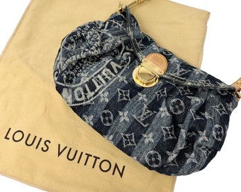 La Doyenne Vintage, Louis Vuitton Pink Monogram Denim Mini Pleaty Bag. An  adorable bag for any stylish fashionista! …