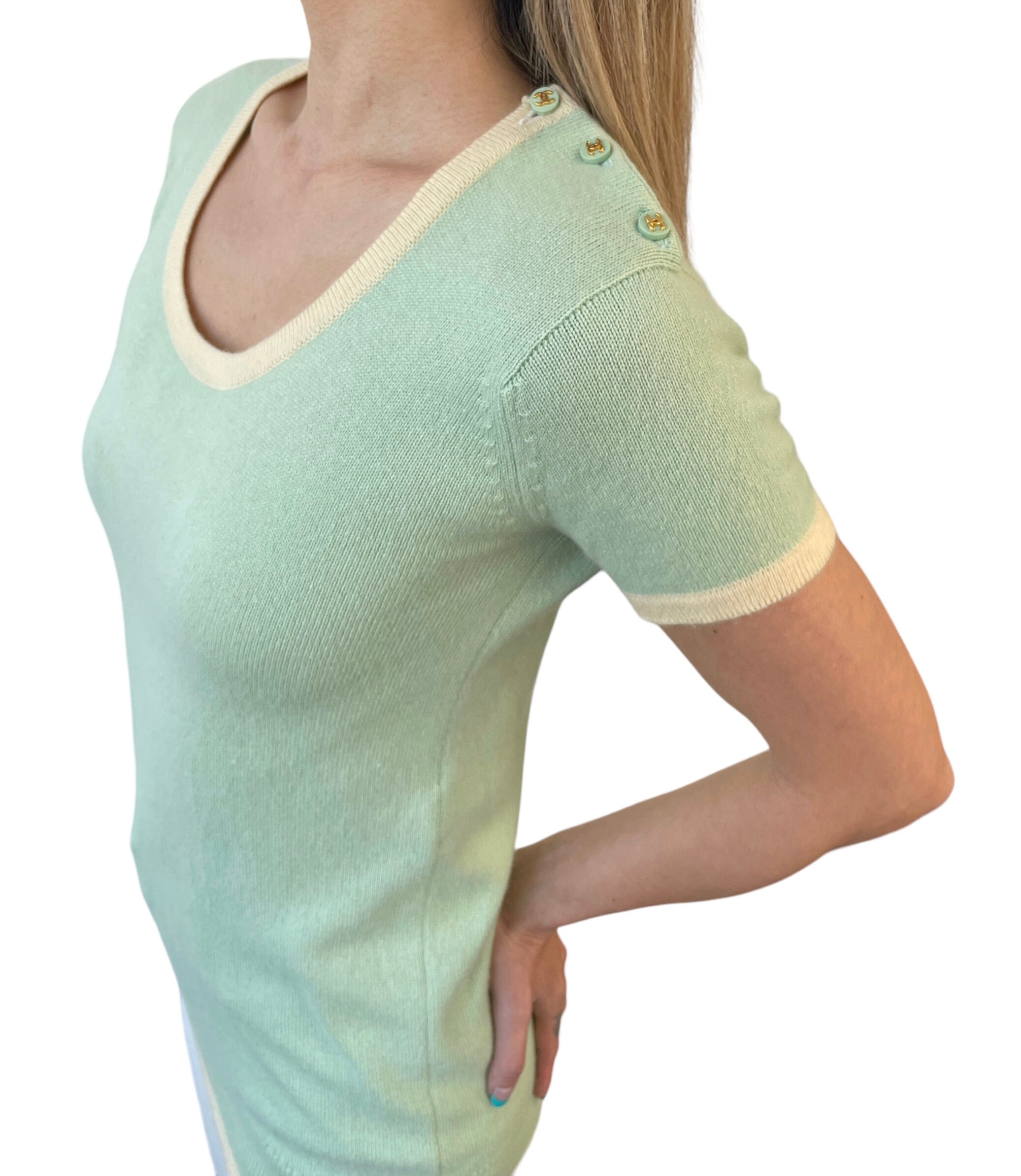 CHANEL Vintage 96C CC Logo Knit Top 40 Light Green Gold CHANEL Vintage 96C CC Logo Knit Top 40 Light Green Gold