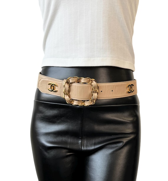 芸能人愛用 CHANEL Vintage CC Mark Logo Buckle Belt #70/28 Cream Gold 小物