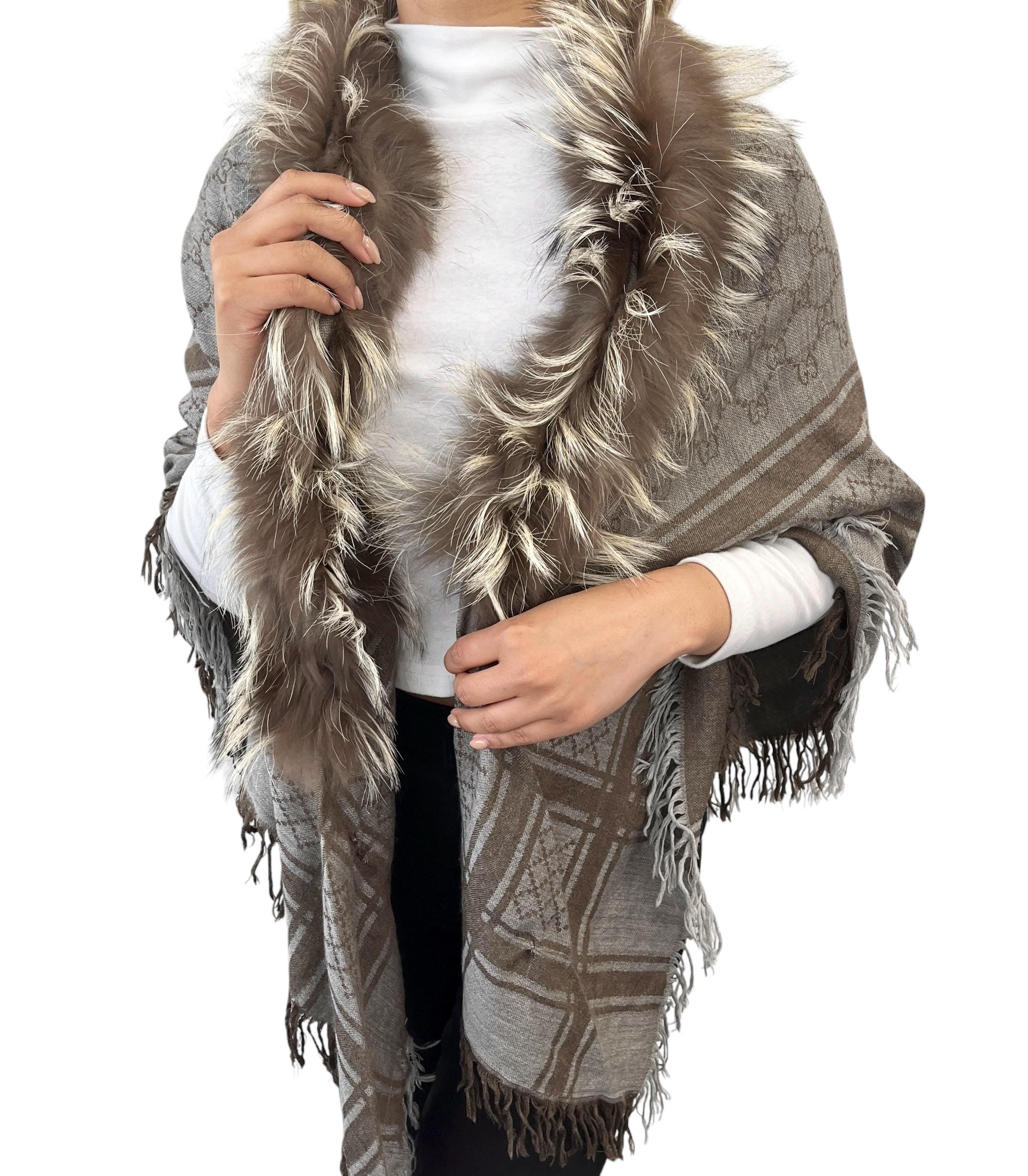 GUCCI Vintage GG Logo Monogram Fox Fur Shawl Scarf Wrap Brown
