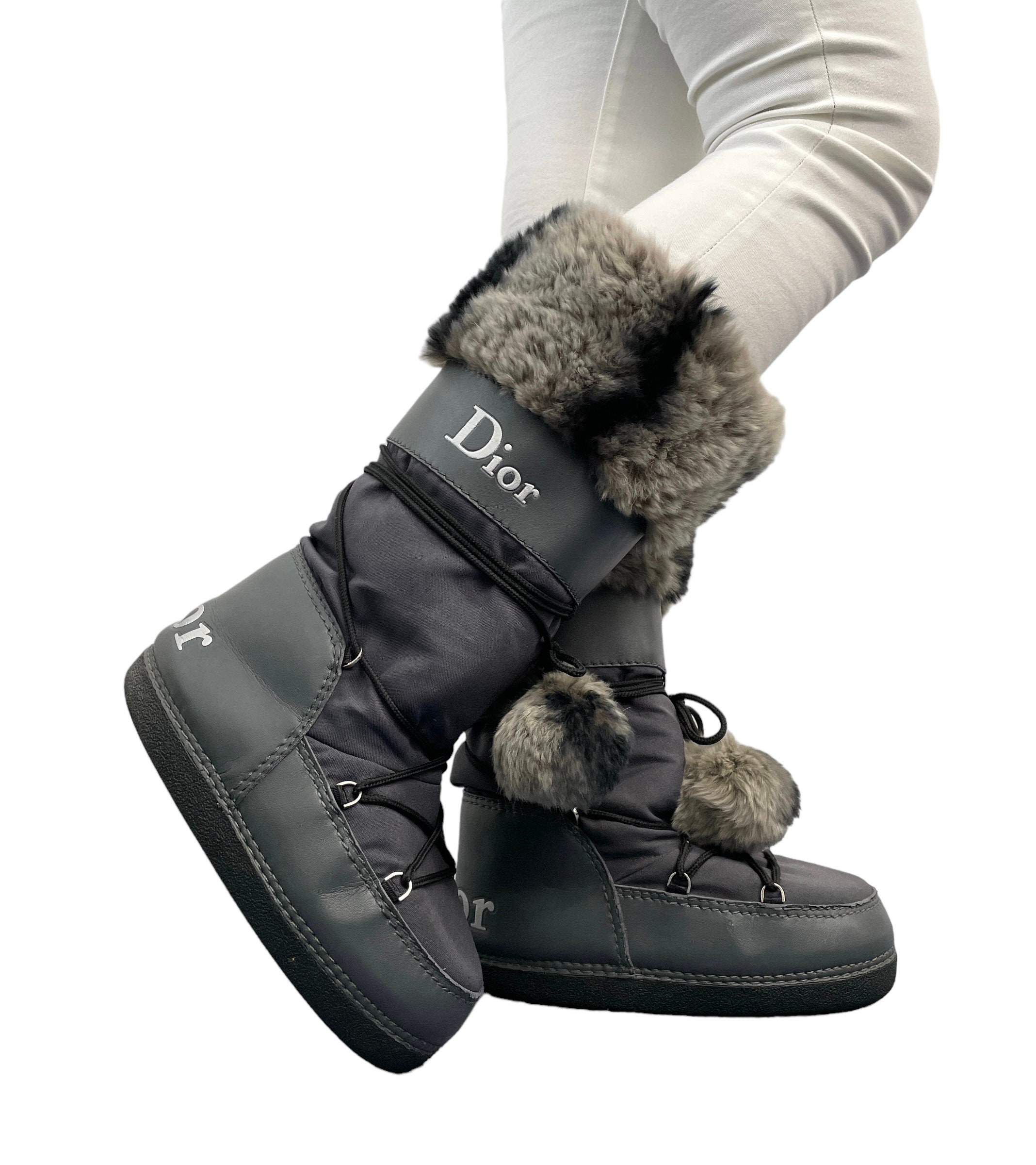 Dior White Leather and Fur Lace Up Snow Boots Size 35 Dior