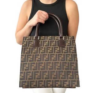 Auth Fendi Zucca Monogram Brown Canvas Classic Fashion Ladies Women's Tote  Bag