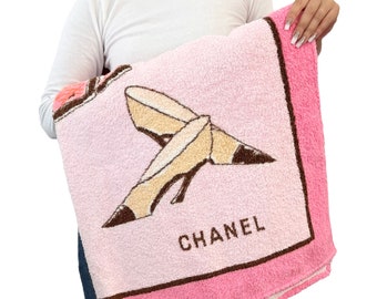 Chanel bathroom towels 