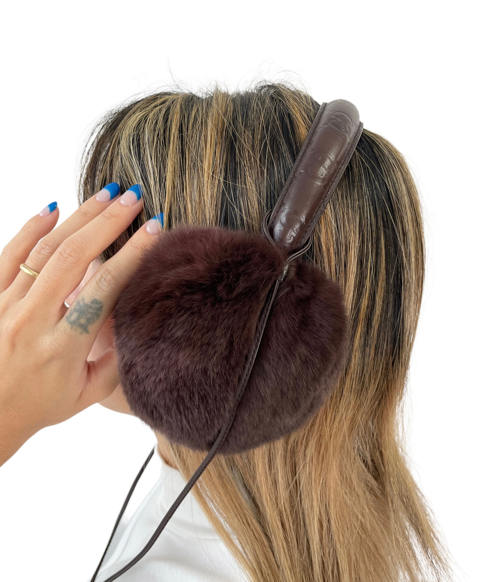 Gucci Rabbit Fur Earmuffs Lot 117 - NWT Gucci Rabbit Fur Earmuffs. | Casco Bay Auctions main image 4