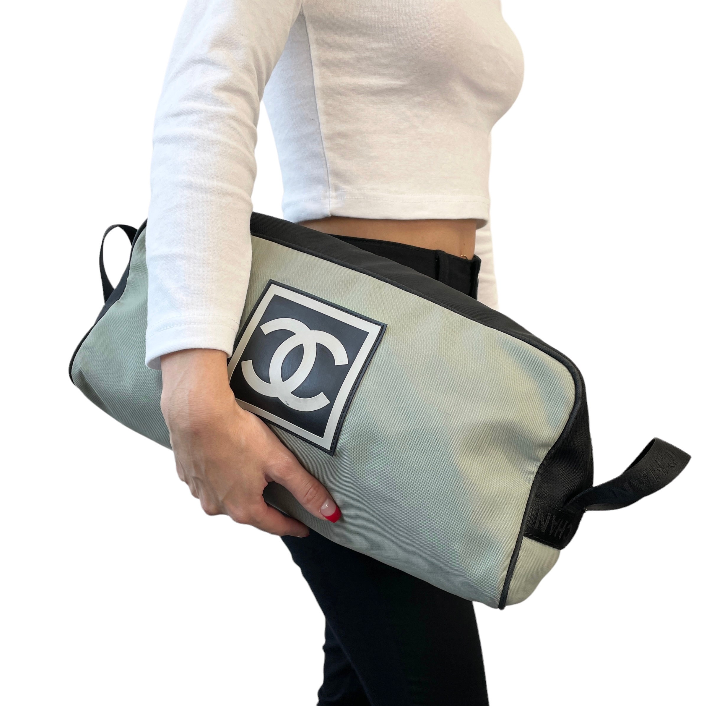 Introducir 33+ imagen chanel gym bag Abzlocal.mx